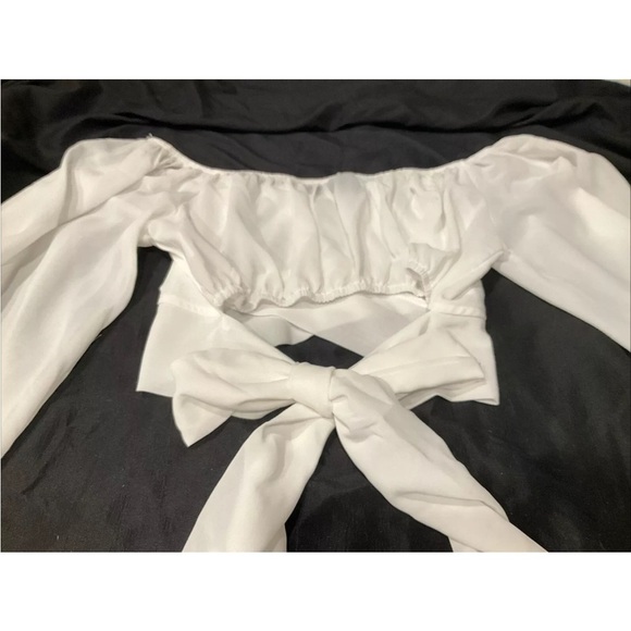 Windsor Women’s White Peasant Cropped Top Size Medium - Picture 5 of 12